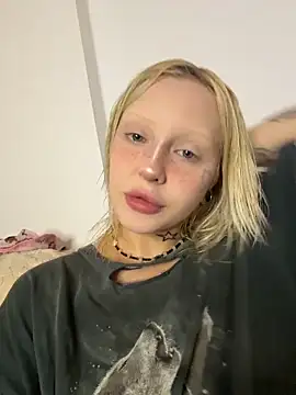 urlittlebaby666 online show from February 24, 9:35 pm