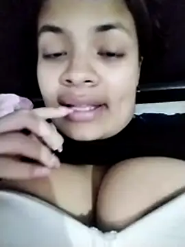 SiaFoxx  online show from April 6, 3:04 am