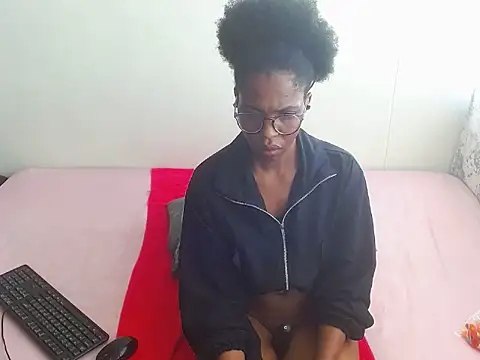 ChocoSlenderXXX online show from May 25, 5:13 am