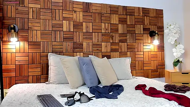 aleessiia online show from March 27, 1:33 pm