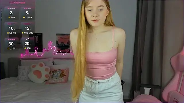 EvaRaee online show from March 13, 6:20 am