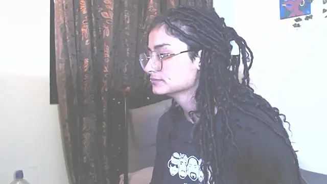 Snapshot of Lili__Clan chatting on July 14, 3:44 am Lili Clan online show from July 14, 3:44 am