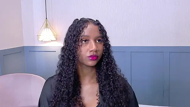 Snapshot of Chloe-Rose- chatting on February 23, 3:59 am Chloe-Rose- online show from February 23, 3:59 am