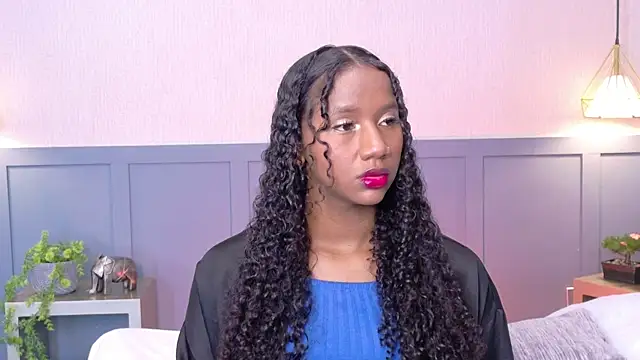 Snapshot of Chloe-Rose- chatting on February 26, 3:27 am Chloe-Rose- online show from February 26, 3:27 am