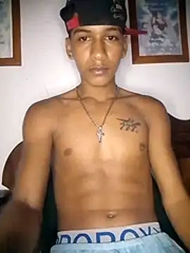 Snapshot of dan30_cm chatting on February 24, 4:54 am dan30 cm online show from February 24, 4:54 am