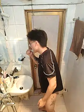 Snapshot of rdan13 chatting on February 17, 1:07 pm rdan13 online show from February 17, 1:07 pm