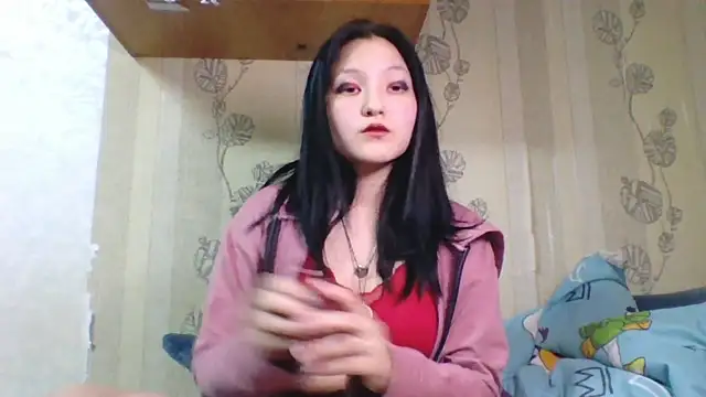 yourcutevikki online show from February 24, 5:11 pm