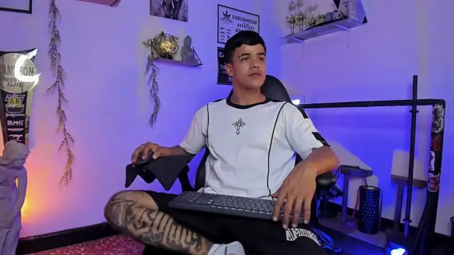 Rob zaens33 online show from February 26, 3:11 pm