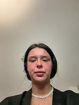 Snapshot of Amberbanxx chatting on February 27, 9:59 pm Amberbanxx online show from February 27, 9:59 pm