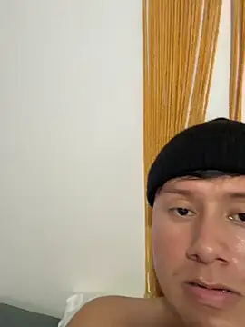 Snapshot of Damian1_ST chatting on February 20, 3:47 am Damian1 ST online show from February 20, 3:47 am