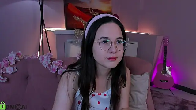 Snapshot of leylamirage chatting on February 25, 12:15 pm leylamirage online show from February 25, 12:15 pm