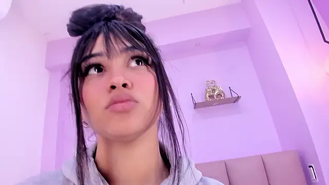 camila scoth online show from March 11, 12:11 pm