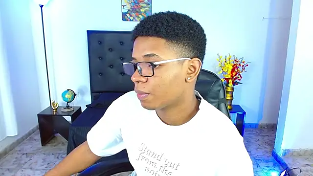 liiam3 online show from April 22, 8:43 pm