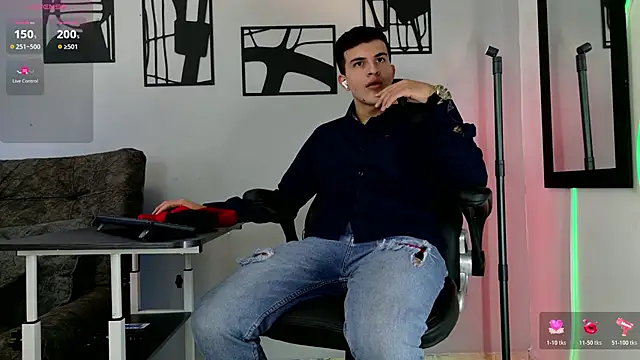 Snapshot of nico_pelusa chatting on February 22, 9:13 pm nico pelusa online show from February 22, 9:13 pm