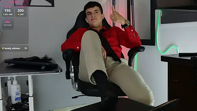 Snapshot of nico_pelusa chatting on February 24, 9:46 pm nico pelusa online show from February 24, 9:46 pm