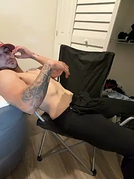 Snapshot of Alejandrosolerxxx chatting on February 18, 4:19 am Alejandrosolerxxx online show from February 18, 4:19 am