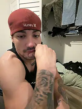 Snapshot of Alejandrosolerxxx chatting on February 21, 1:06 am Alejandrosolerxxx online show from February 21, 1:06 am