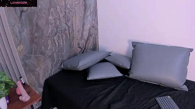 Snapshot of ScarletDollxxx chatting on March 12, 11:16 am ScarletDollxxx online show from March 12, 11:16 am