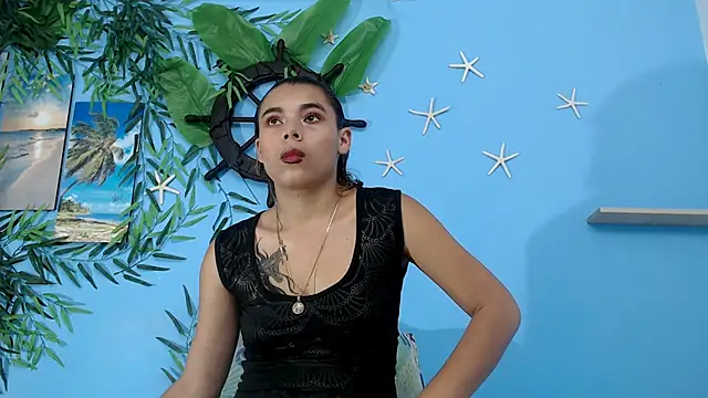 Snapshot of skinnysexy18 chatting on July 8, 8:02 pm skinnysexy18 online show from July 8, 8:02 pm