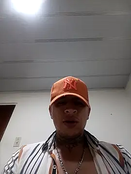 Snapshot of Valentino_dominusSex chatting on February 22, 10:14 am Valentino dominusSex online show from February 22, 10:14 am