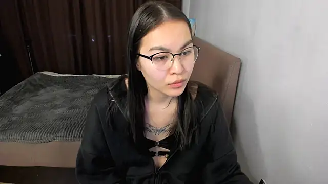 moon bloom online show from April 20, 9:38 pm