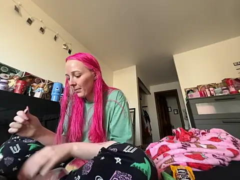 pinkhairfun16 online show from March 4, 3:40 pm