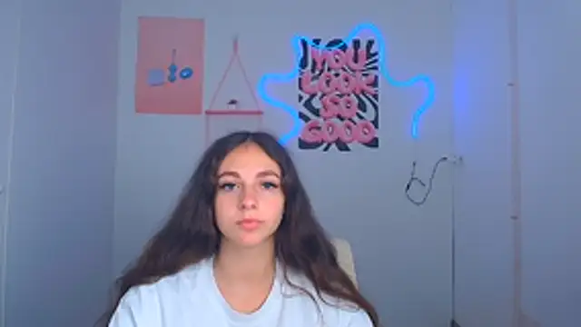 KissMeJulia online show from July 12, 5:31 am