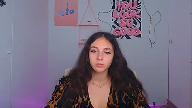 KissMeJulia online show from July 20, 5:33 am