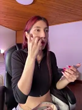 Snapshot of Maraia_pink18 chatting on February 27, 3:12 pm Maraia pink18 online show from February 27, 3:12 pm