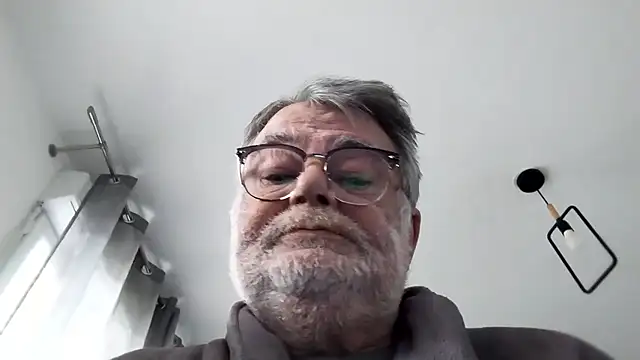 Vieux pervert online show from February 18, 8:32 am