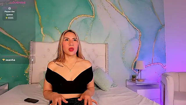 Snapshot of milkavelvett chatting on February 27, 4:07 pm milkavelvett online show from February 27, 4:07 pm