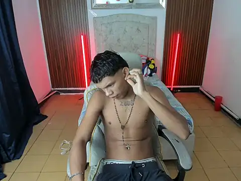 Snapshot of juan_mhata chatting on June 7, 12:59 am juan mhata online show from June 7, 12:59 am