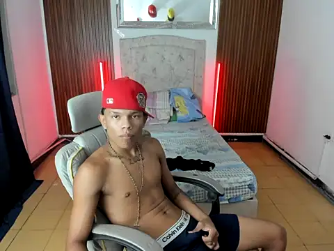 Snapshot of juan_mhata chatting on June 8, 1:28 am juan mhata online show from June 8, 1:28 am