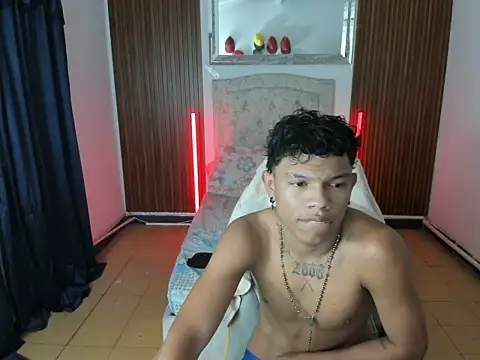 Snapshot of juan_mhata chatting on June 13, 12:41 am juan mhata online show from June 13, 12:41 am