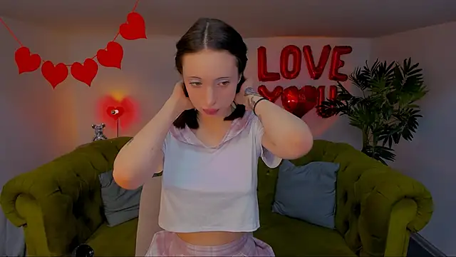 Snapshot of foreversleepyhead chatting on February 23, 11:18 am foreversleepyhead online show from February 23, 11:18 am