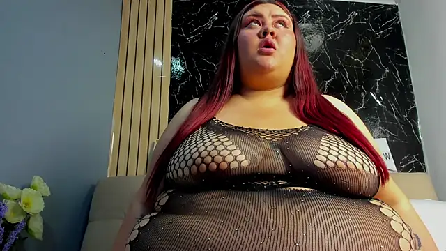 Snapshot of Hanna_Baker__ chatting on February 17, 6:14 pm Hanna Baker online show from February 17, 6:14 pm