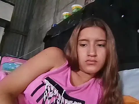 Snapshot of Emily_231 chatting on February 21, 7:04 pm Emily 231 online show from February 21, 7:04 pm