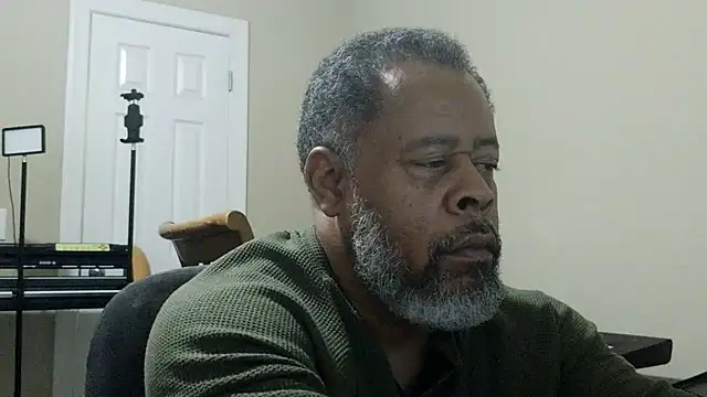 Cleozevo1961 online show from March 3, 8:48 pm