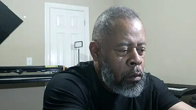 Cleozevo1961 online show from March 21, 4:17 am