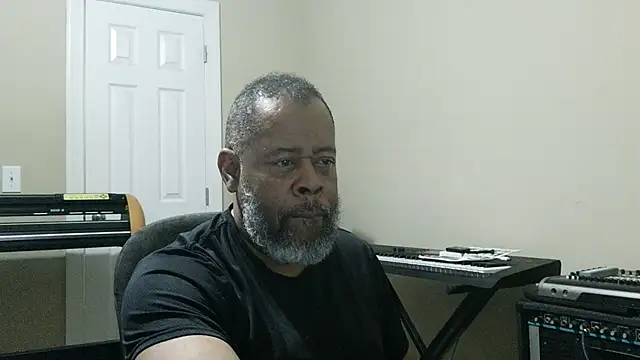 Cleozevo1961 online show from March 23, 4:27 am