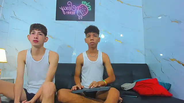 Spicy guys online show from March 29, 1:11 pm