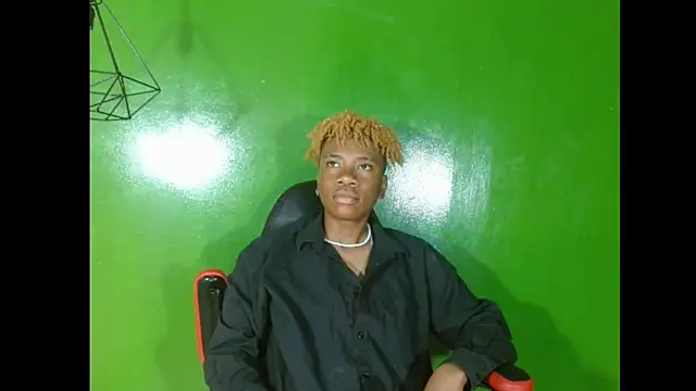 Snapshot of Darkiin_FTM chatting on February 27, 3:28 am Darkiin FTM online show from February 27, 3:28 am