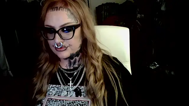 Snapshot of grindhouseho chatting on July 14, 2:27 am grindhouseho online show from July 14, 2:27 am