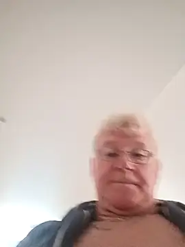 olivbisoumis online show from March 19, 6:28 am