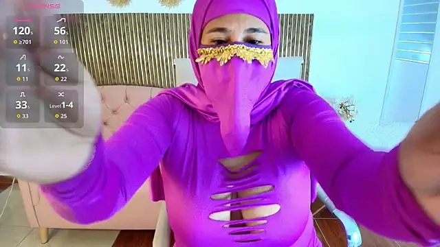 Snapshot of Nadia_Privee chatting on March 2, 6:15 pm Nadia Privee online show from March 2, 6:15 pm