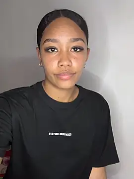 kali rousse online show from March 31, 6:08 pm