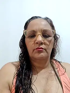 Noemipopi online show from February 19, 1:40 pm