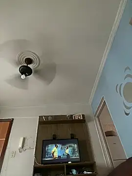 Snapshot of litlleboyeus chatting on February 19, 9:49 am litlleboyeus online show from February 19, 9:49 am