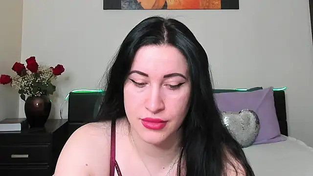 GoldenLunaa online show from March 31, 5:52 am