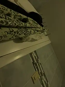 Snapshot of charles23xavier25 chatting on March 14, 3:39 pm charles23xavier25 online show from March 14, 3:39 pm